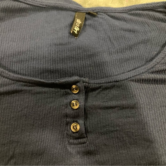 Ultra Flirt Blue Fitted Cap Sleeve T-Shirt Size XL - Picture 5 of 6